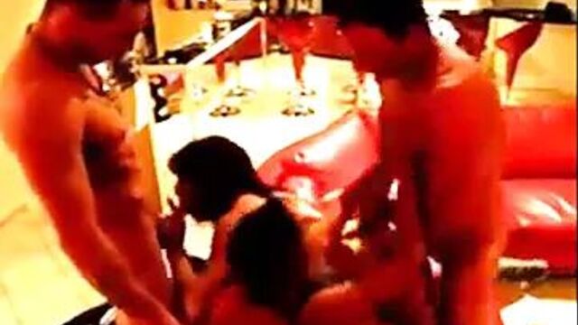 Трах видео №411838 - trahino.net