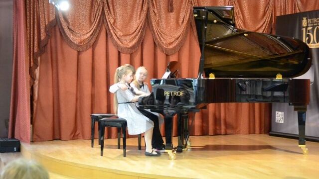 Трах видео №147372 - trahino.net