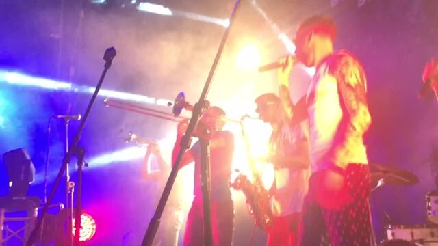 Трах видео №8053 - trahino.net